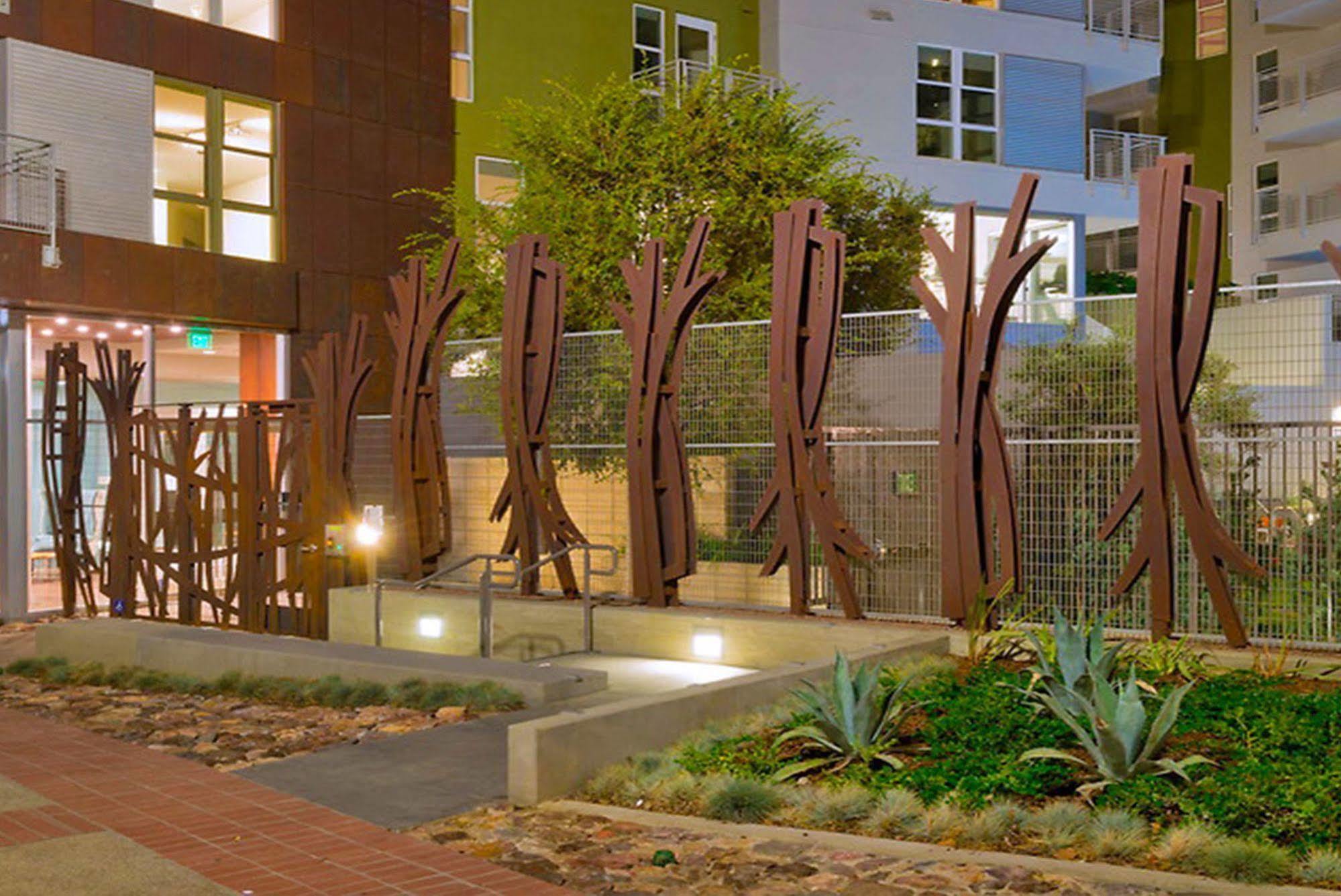 Stylish Apartments In San Diego East Village Exterior photo